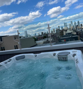Two cars parking and Hot Tub Four Seasons